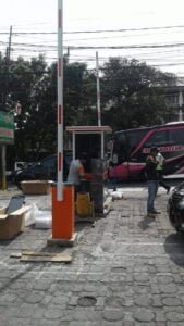 sistem palang parkir manless rumah makan