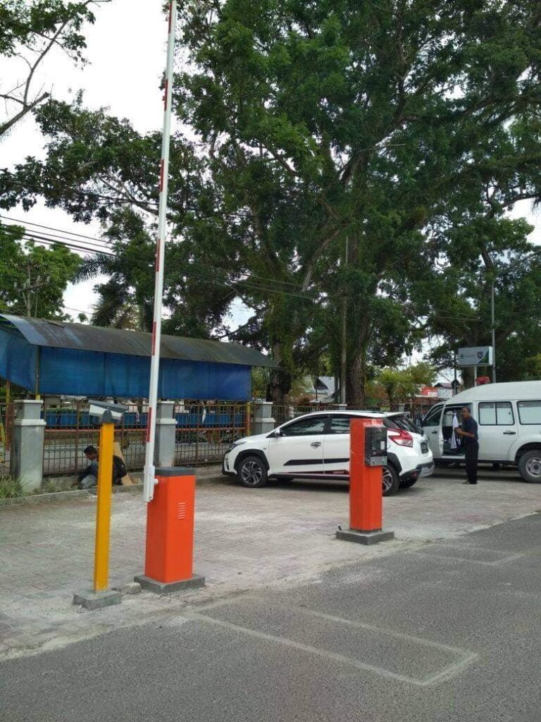 sistem palang parkir sekolah atau kampus (1)