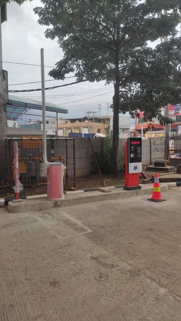 Palang parkir otomatis saat ini semakin populer di banyak kota, termasuk di Banjarmasin. Sistem ini memberikan banyak manfaat, baik bagi pengguna maupun pihak pengelola. Dalam artikel ini, kami akan membahas tentang palang parkir otomatis di Banjarmasin, bagaimana sistem ini bekerja, serta manfaat yang dapat Anda peroleh.