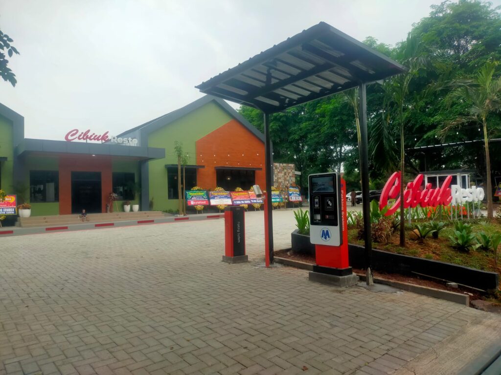 palang parkir sistem semi manles dan cashless 2