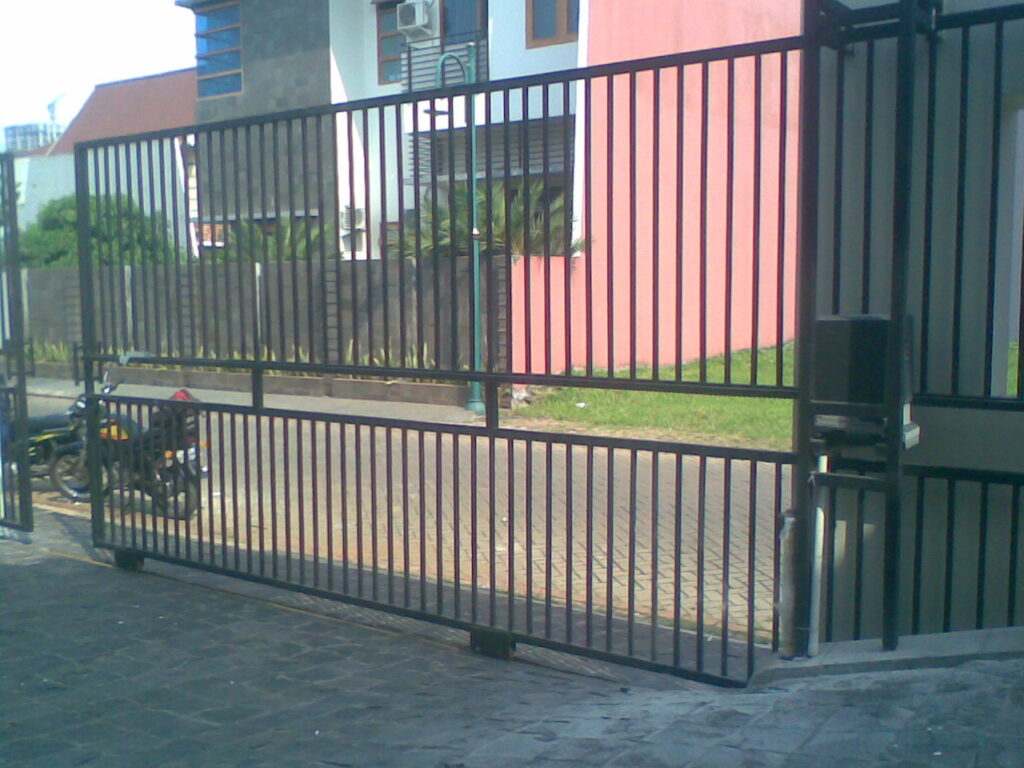 sliding gate otomatis,sliding gate,pagar otomatis,gerbang otomatis,mesin sliding gate,mesin pintu otomatis