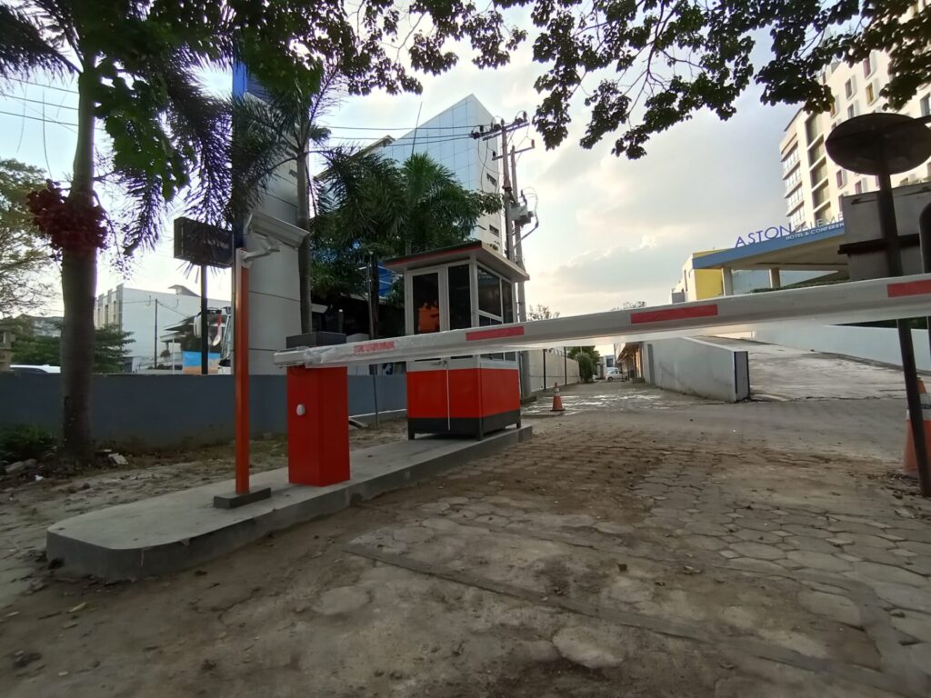 pemasangan sistem palang parkir palembang (2)