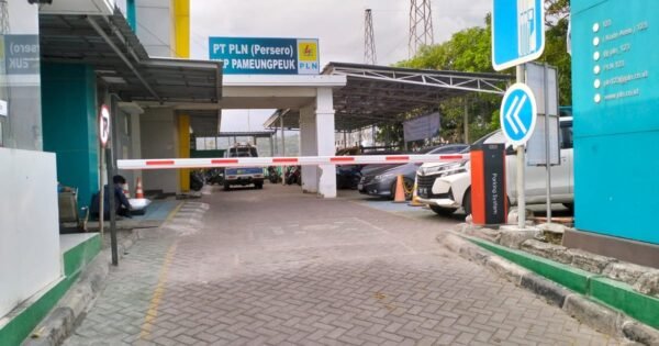 palang parkir otomatis
