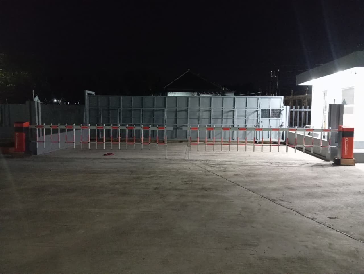 palang parkir otomatis cirebon, barrier gate fanced, msm parking group, pt taewon industrial, sistem parkir digital, pemasangan palang parkir, palang parkir otomatis bandung, barrier gate industri, solusi parkir indonesia