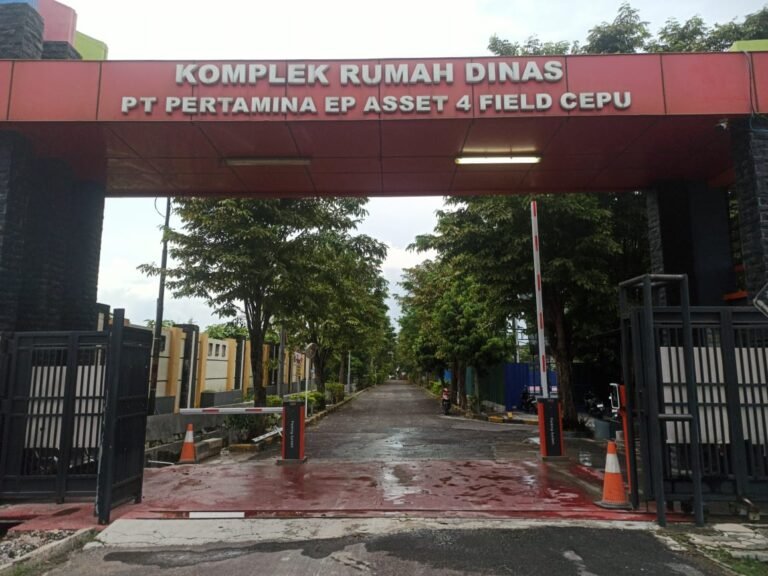 Palang parkir otomatis cepu ()