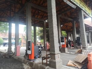 PT MSM Tiga Matra satria Palang parkir ()