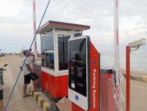 Palang Parkir Otomatis Sistem Semi Manless In Out di Pelabuhan Bombana ()
