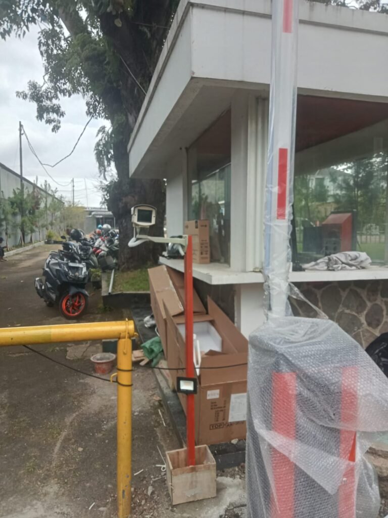 palang parkir nontunai bandung ()