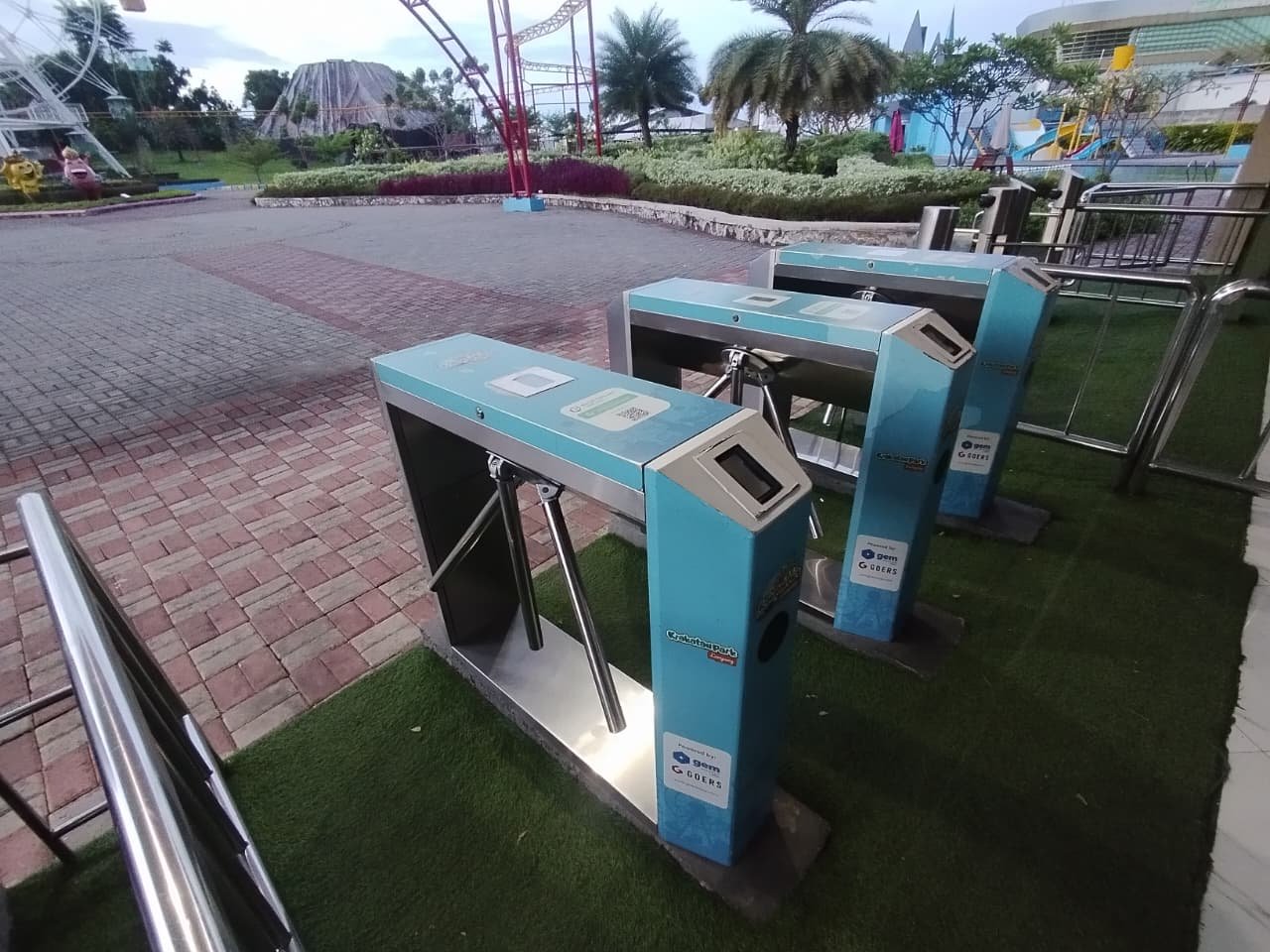 Tripod turnstile ()