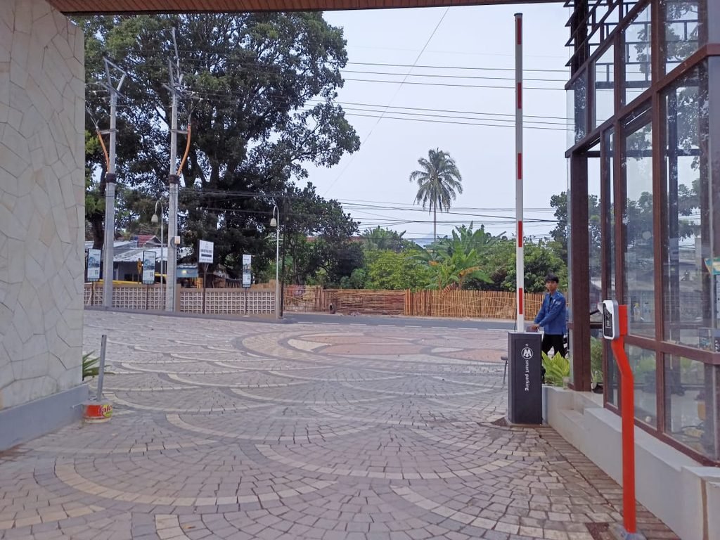 Palang parkir perumahan ()